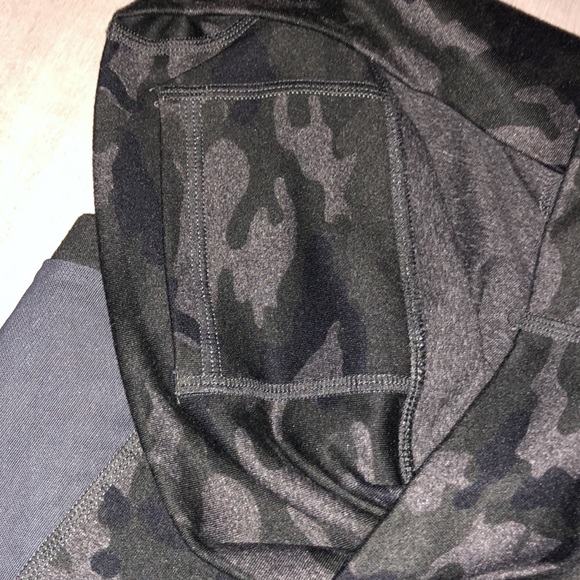 Fabletics Camo Leggings - Picture 5 of 5
